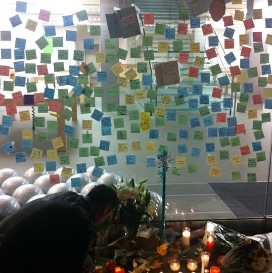 Miles de post tributo Steve Jobs