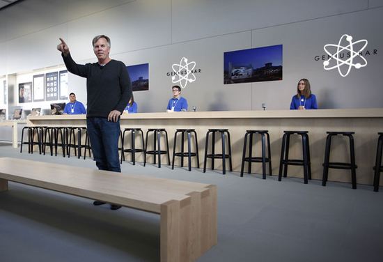 Ron Johnson de Apple en la Apple Store de Chicago